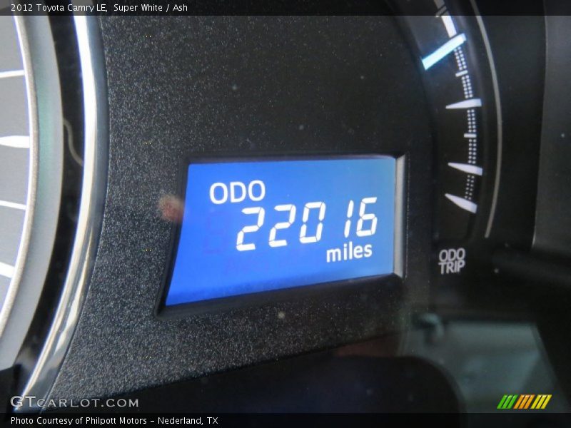 Super White / Ash 2012 Toyota Camry LE