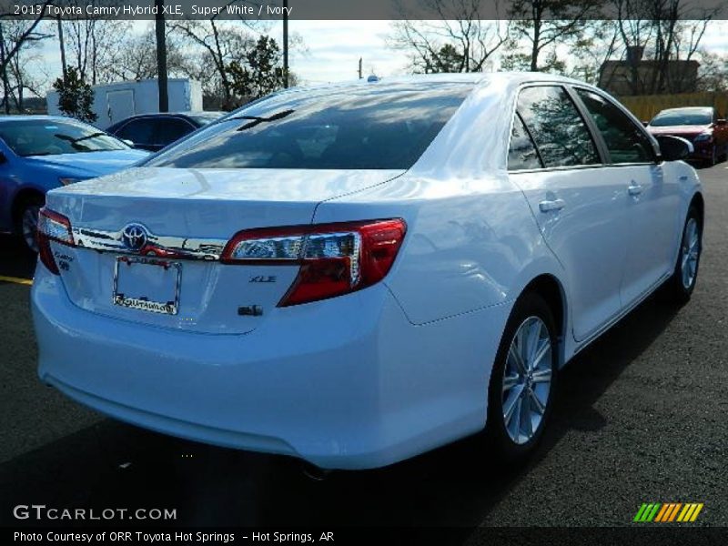 Super White / Ivory 2013 Toyota Camry Hybrid XLE