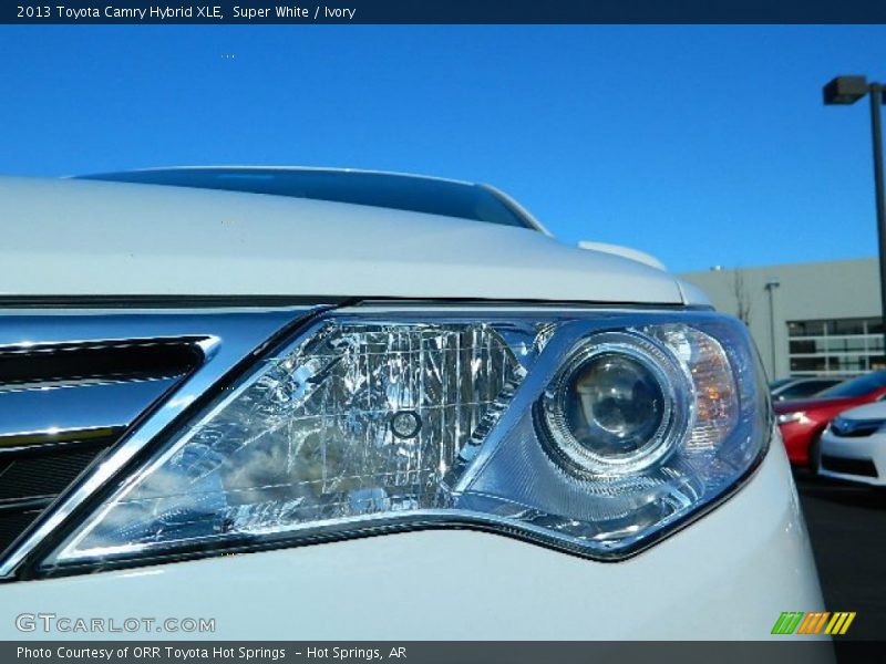 Super White / Ivory 2013 Toyota Camry Hybrid XLE