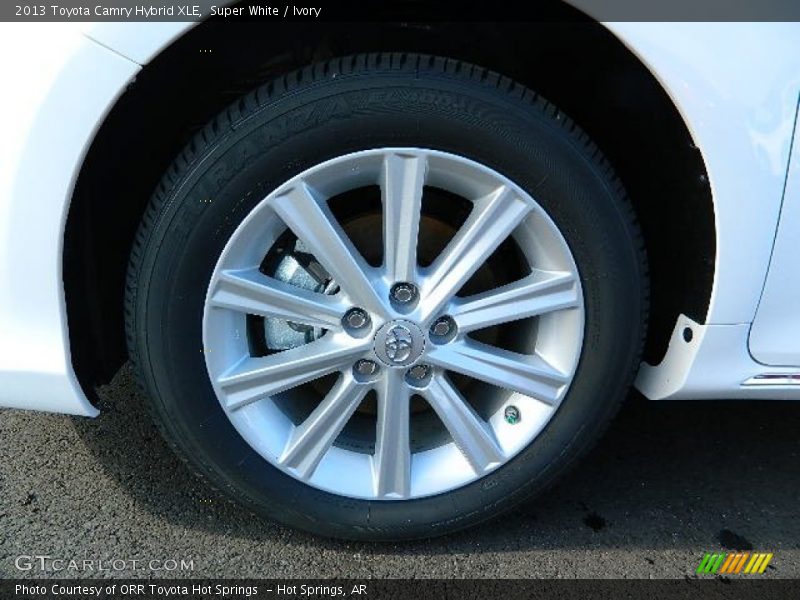 Super White / Ivory 2013 Toyota Camry Hybrid XLE