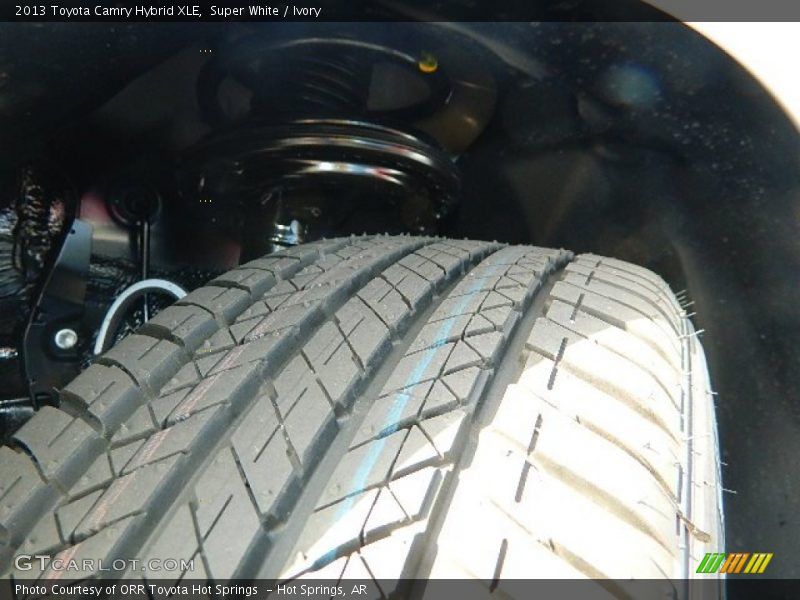 Super White / Ivory 2013 Toyota Camry Hybrid XLE