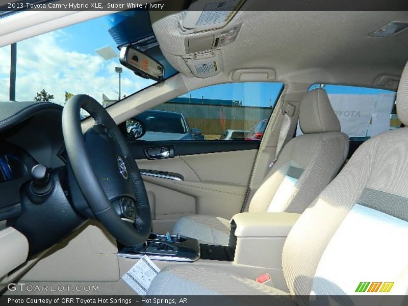 Super White / Ivory 2013 Toyota Camry Hybrid XLE