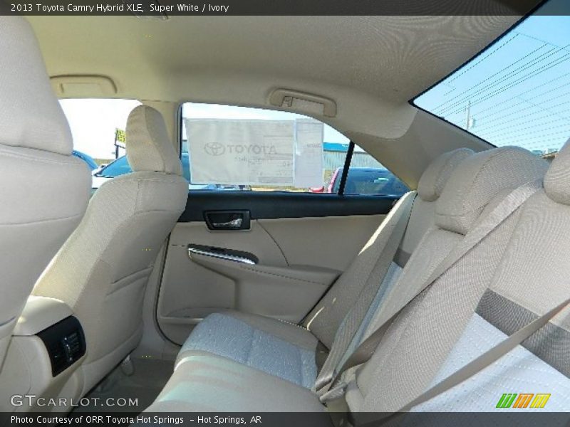Super White / Ivory 2013 Toyota Camry Hybrid XLE