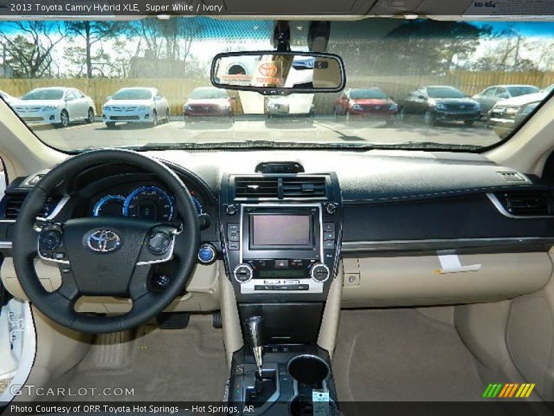 Super White / Ivory 2013 Toyota Camry Hybrid XLE