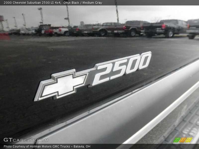 Onyx Black / Medium Gray 2000 Chevrolet Suburban 2500 LS 4x4