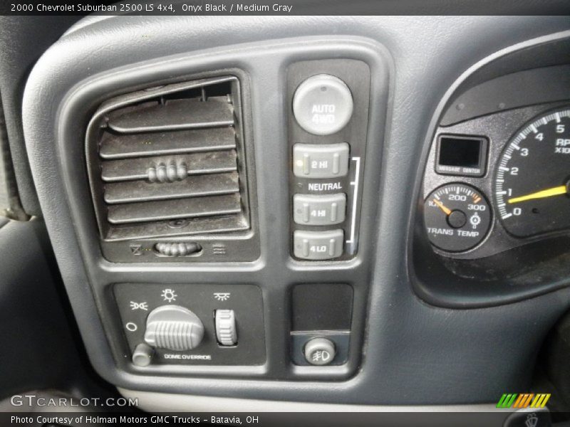 Onyx Black / Medium Gray 2000 Chevrolet Suburban 2500 LS 4x4