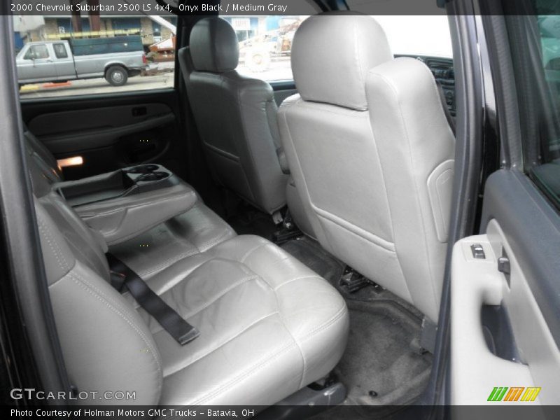 Onyx Black / Medium Gray 2000 Chevrolet Suburban 2500 LS 4x4