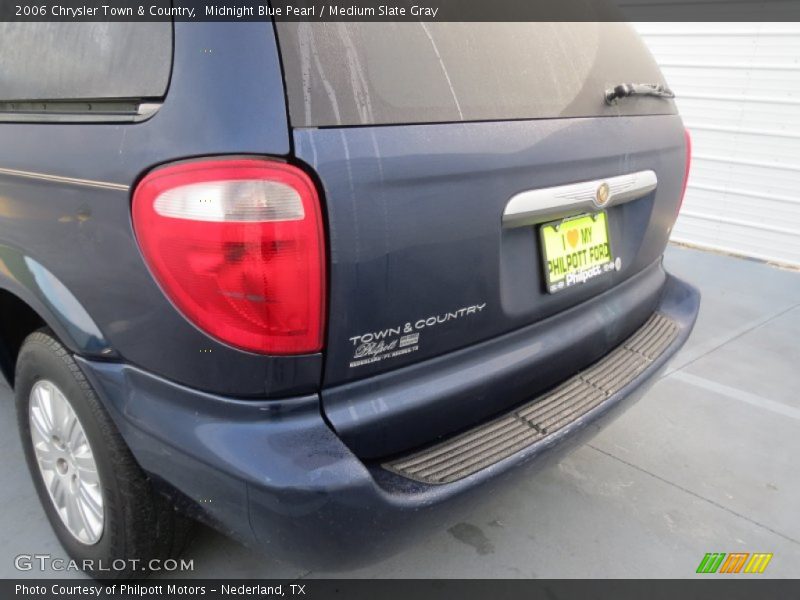 Midnight Blue Pearl / Medium Slate Gray 2006 Chrysler Town & Country