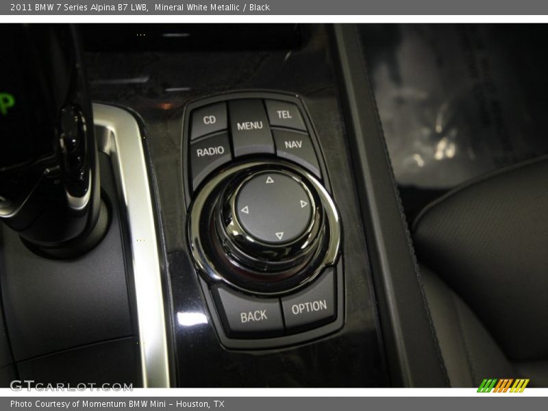 Controls of 2011 7 Series Alpina B7 LWB