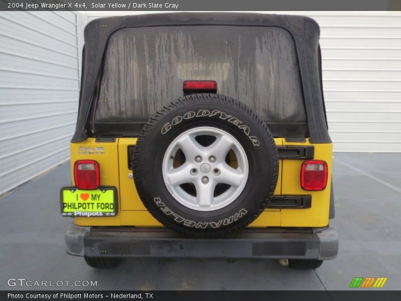 Solar Yellow / Dark Slate Gray 2004 Jeep Wrangler X 4x4