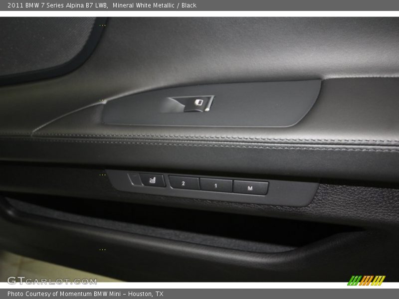 Controls of 2011 7 Series Alpina B7 LWB