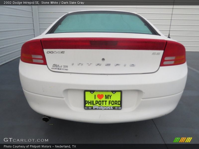 Stone White / Dark Slate Gray 2002 Dodge Intrepid SE