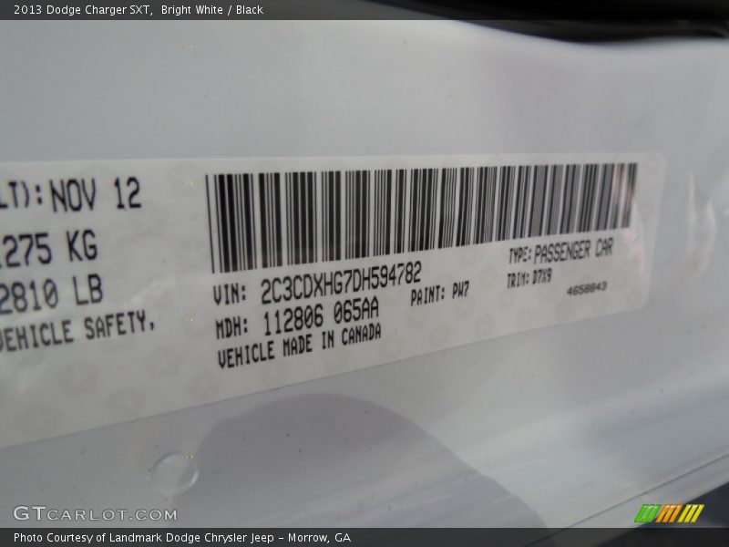 Bright White / Black 2013 Dodge Charger SXT