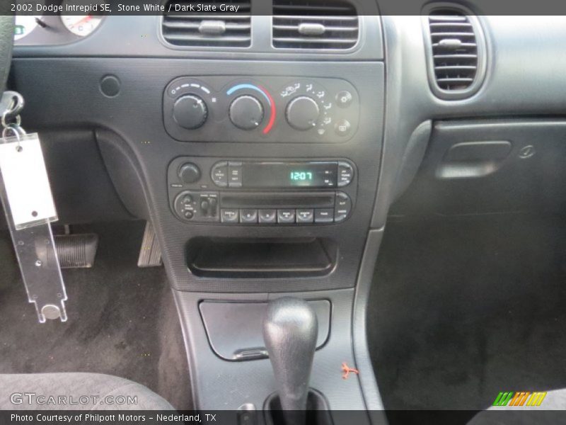 Stone White / Dark Slate Gray 2002 Dodge Intrepid SE