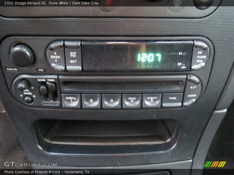 Stone White / Dark Slate Gray 2002 Dodge Intrepid SE