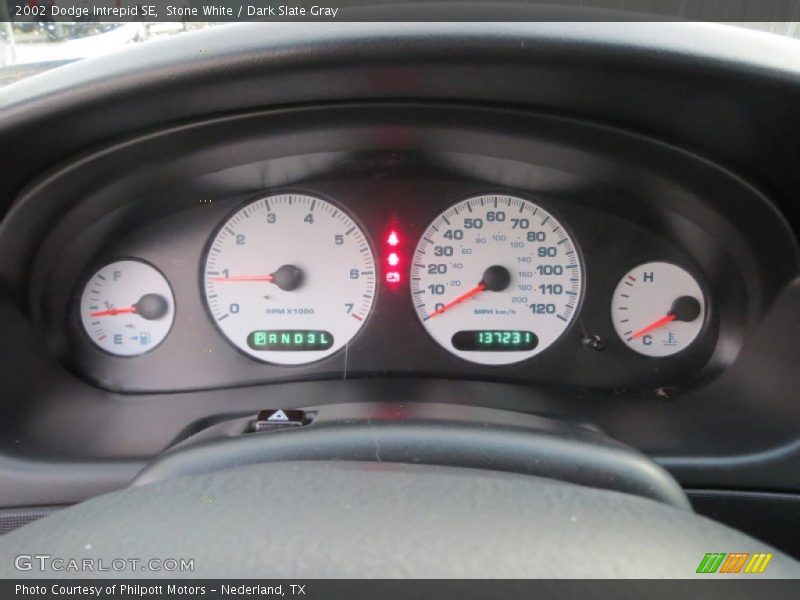 Stone White / Dark Slate Gray 2002 Dodge Intrepid SE