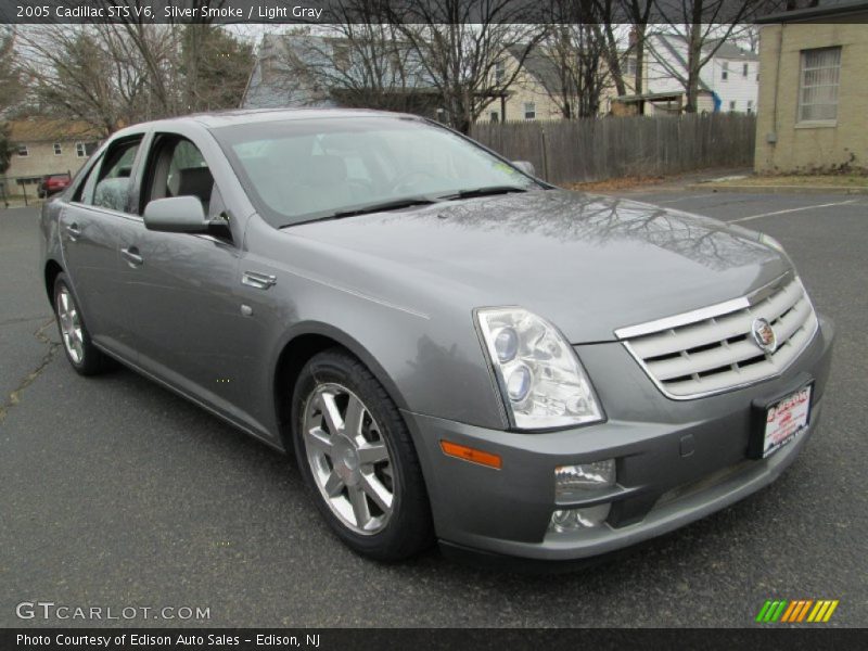 Front 3/4 View of 2005 STS V6