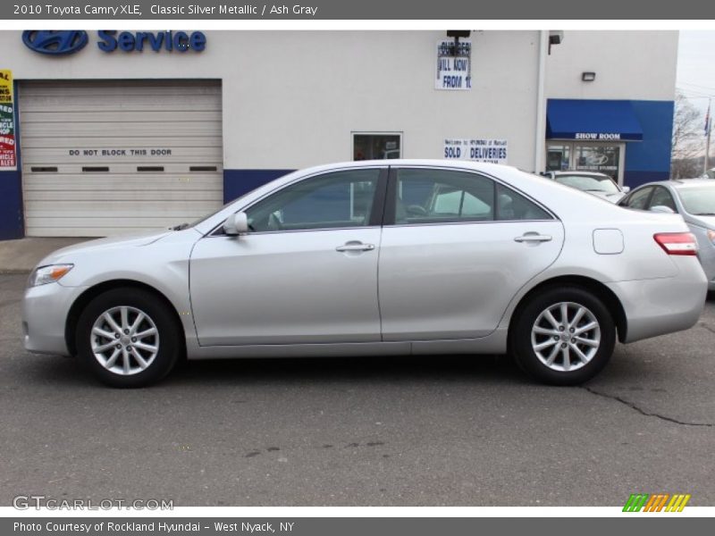  2010 Camry XLE Classic Silver Metallic