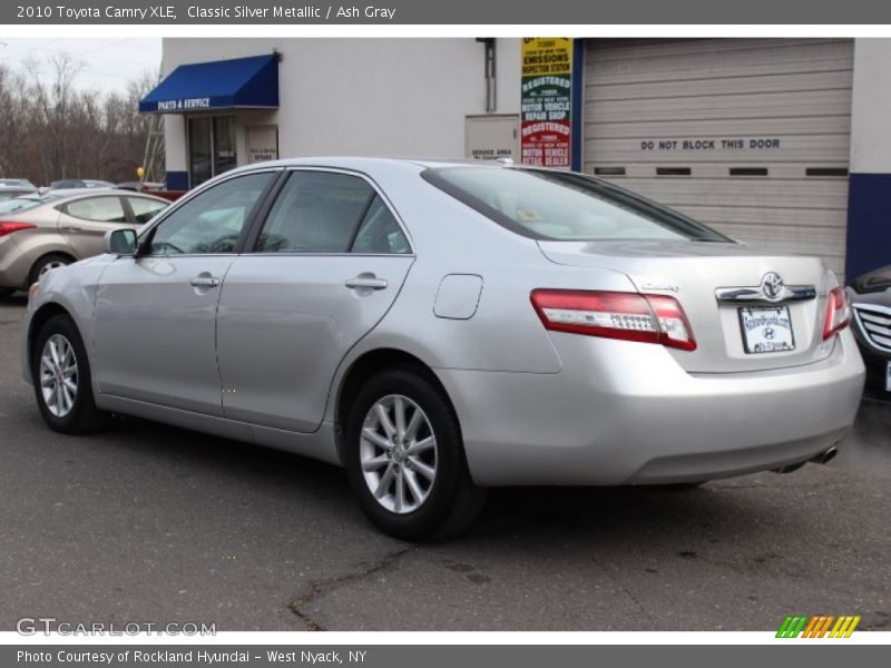 Classic Silver Metallic / Ash Gray 2010 Toyota Camry XLE