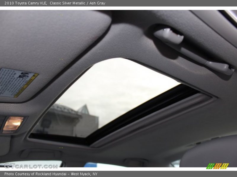Classic Silver Metallic / Ash Gray 2010 Toyota Camry XLE