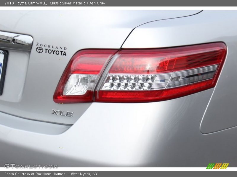 Classic Silver Metallic / Ash Gray 2010 Toyota Camry XLE