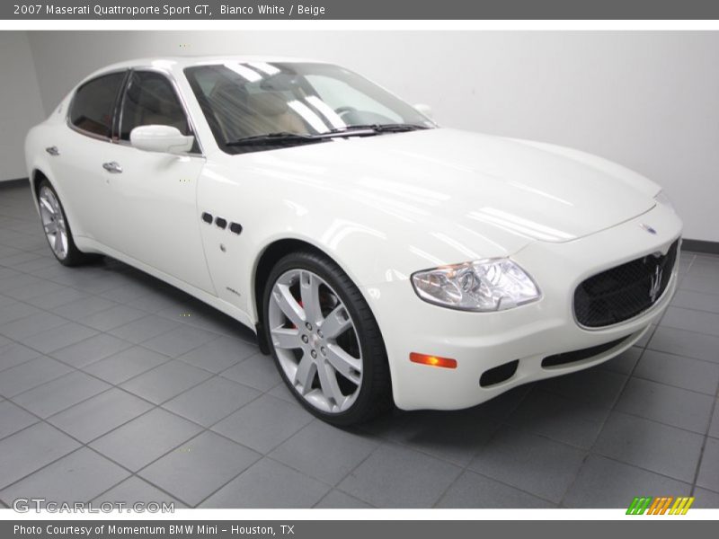 Front 3/4 View of 2007 Quattroporte Sport GT