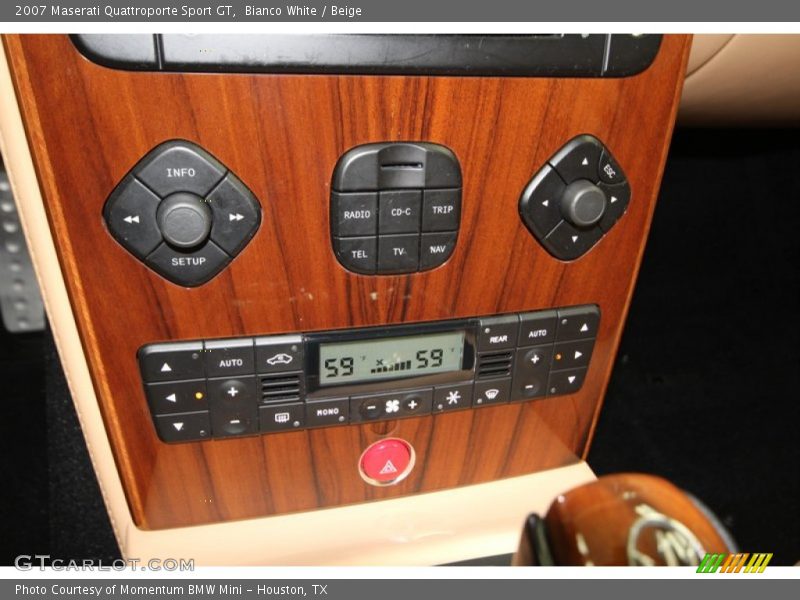 Controls of 2007 Quattroporte Sport GT