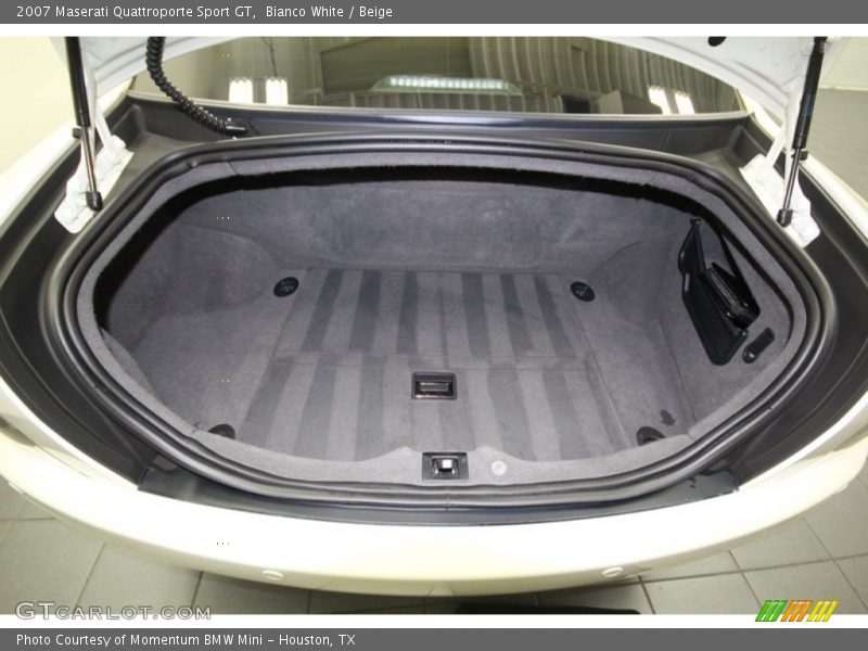  2007 Quattroporte Sport GT Trunk