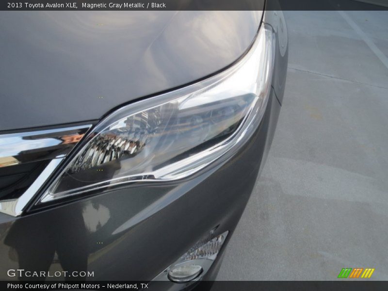 Magnetic Gray Metallic / Black 2013 Toyota Avalon XLE