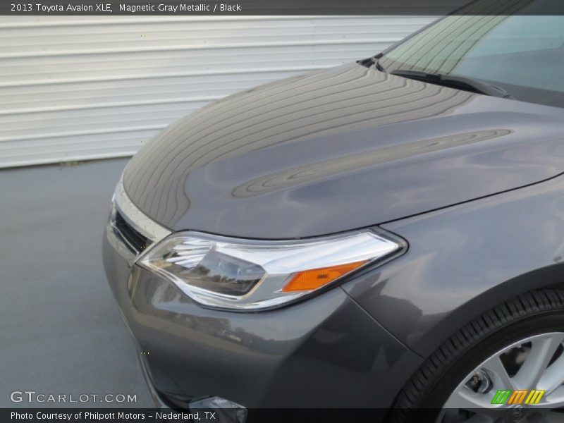 Magnetic Gray Metallic / Black 2013 Toyota Avalon XLE