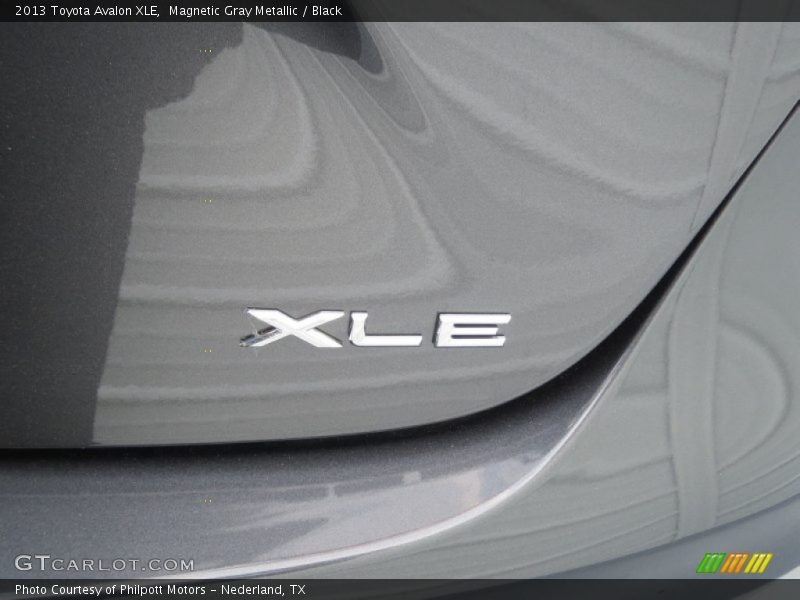 Magnetic Gray Metallic / Black 2013 Toyota Avalon XLE
