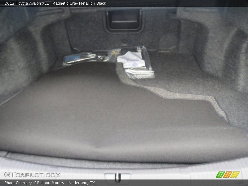 Magnetic Gray Metallic / Black 2013 Toyota Avalon XLE