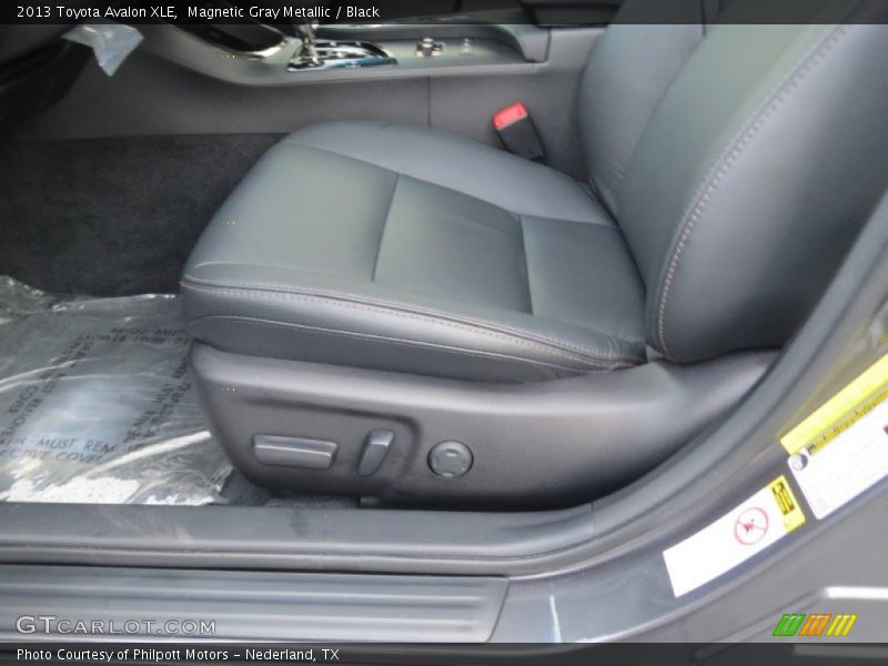 Front Seat of 2013 Avalon XLE