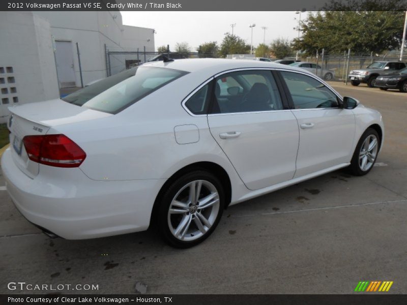 Candy White / Titan Black 2012 Volkswagen Passat V6 SE