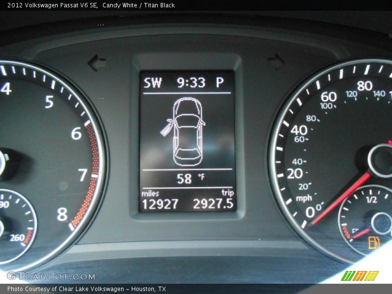Candy White / Titan Black 2012 Volkswagen Passat V6 SE