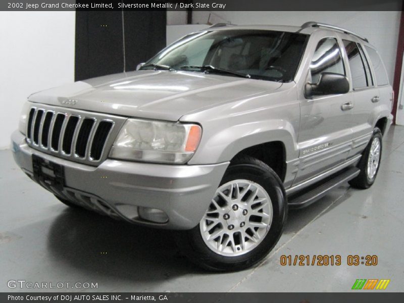 Silverstone Metallic / Dark Slate Gray 2002 Jeep Grand Cherokee Limited
