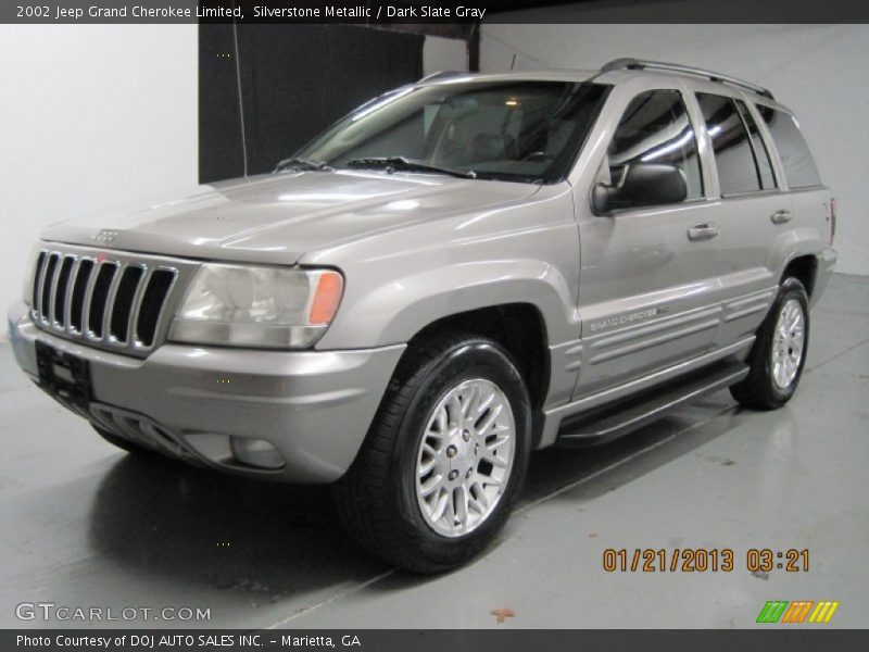 Silverstone Metallic / Dark Slate Gray 2002 Jeep Grand Cherokee Limited