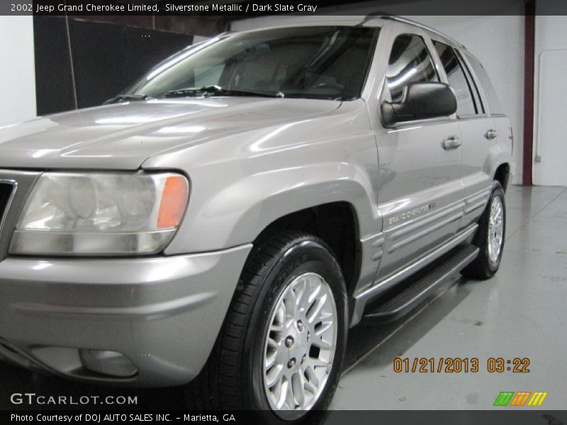 Silverstone Metallic / Dark Slate Gray 2002 Jeep Grand Cherokee Limited