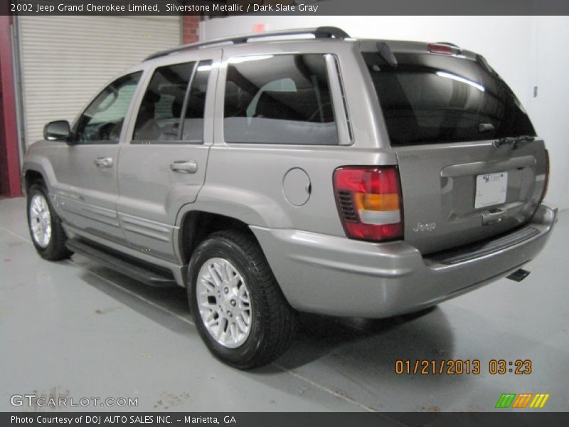 Silverstone Metallic / Dark Slate Gray 2002 Jeep Grand Cherokee Limited