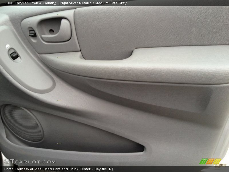 Bright Silver Metallic / Medium Slate Gray 2006 Chrysler Town & Country