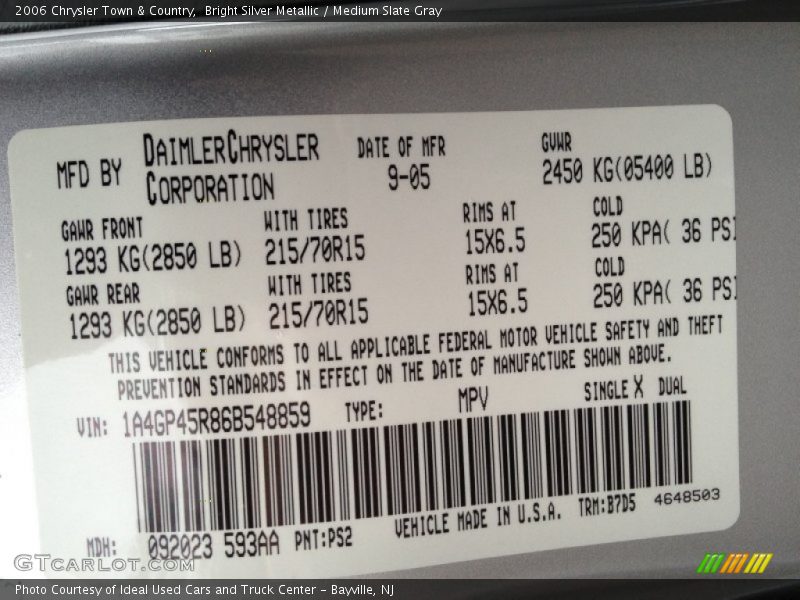 Bright Silver Metallic / Medium Slate Gray 2006 Chrysler Town & Country