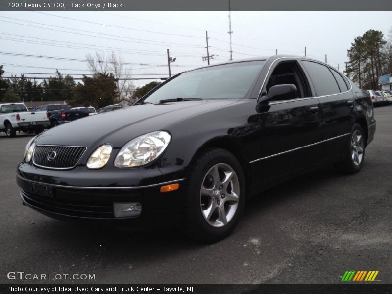 Front 3/4 View of 2002 GS 300