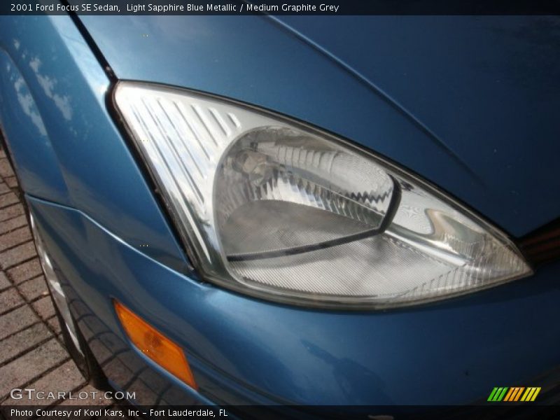 Light Sapphire Blue Metallic / Medium Graphite Grey 2001 Ford Focus SE Sedan
