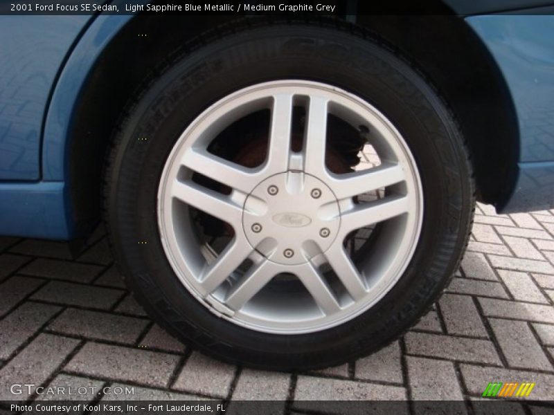 Light Sapphire Blue Metallic / Medium Graphite Grey 2001 Ford Focus SE Sedan