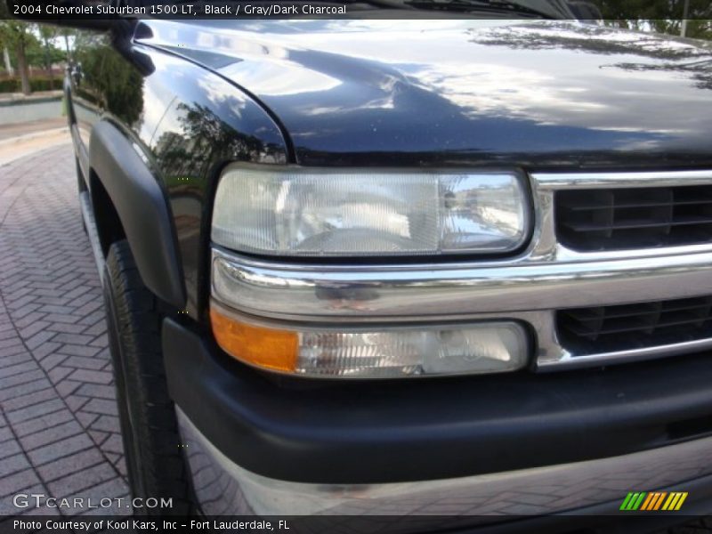 Black / Gray/Dark Charcoal 2004 Chevrolet Suburban 1500 LT