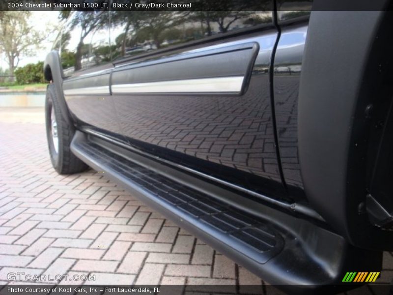 Black / Gray/Dark Charcoal 2004 Chevrolet Suburban 1500 LT