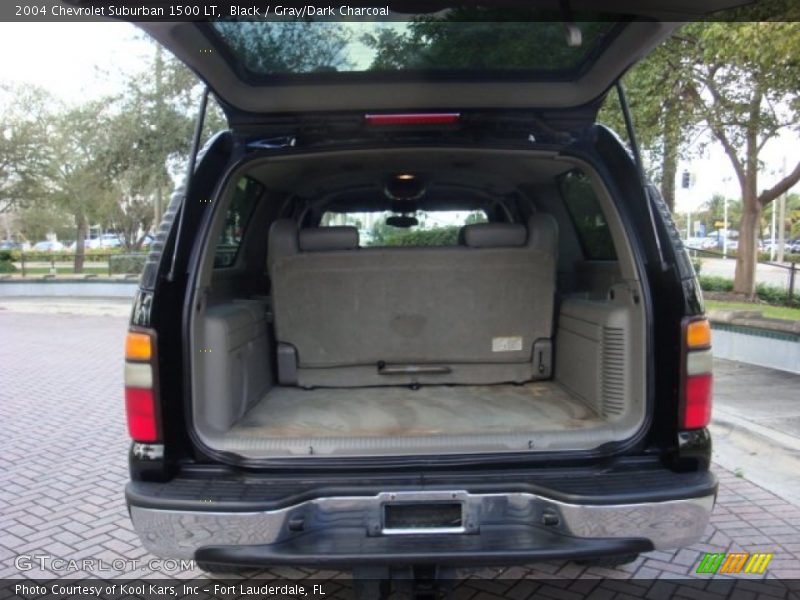 Black / Gray/Dark Charcoal 2004 Chevrolet Suburban 1500 LT