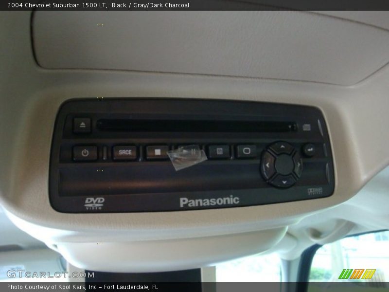 Black / Gray/Dark Charcoal 2004 Chevrolet Suburban 1500 LT