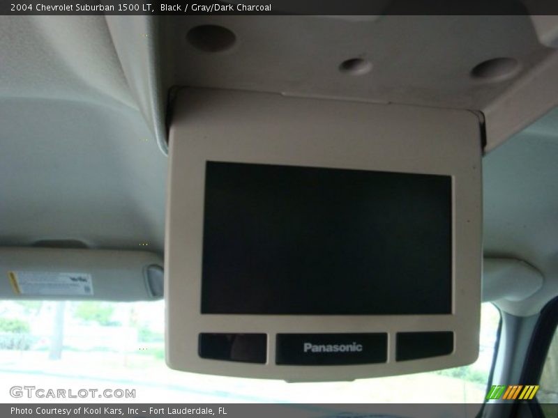 Black / Gray/Dark Charcoal 2004 Chevrolet Suburban 1500 LT