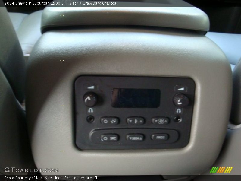Black / Gray/Dark Charcoal 2004 Chevrolet Suburban 1500 LT